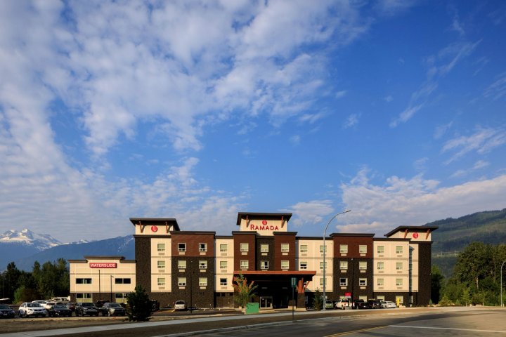 雷夫尔斯托克华美达酒店(Ramada by Wyndham Revelstoke)