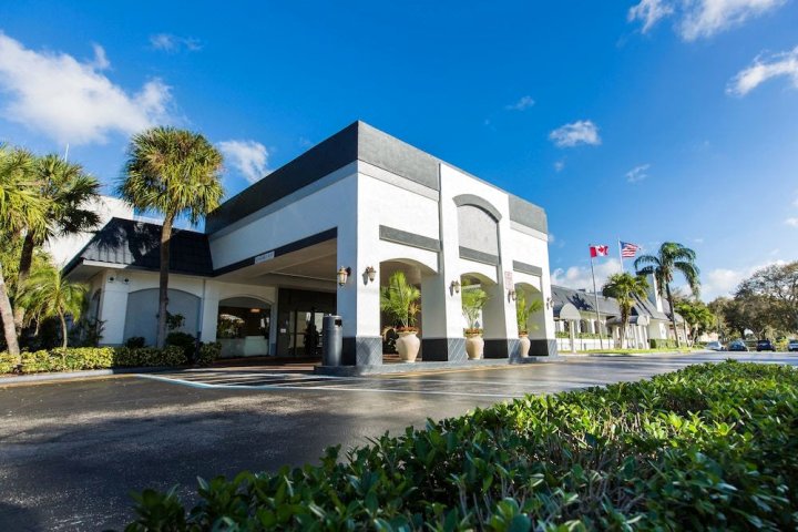 劳德代尔堡广场酒店(Plaza Hotel Fort Lauderdale)