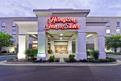 里斯堡欢朋套房酒店(Hampton Inn & Suites Leesburg)