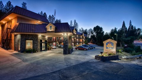 普乐思优胜美地中途站贝斯特韦斯特酒店(Best Western Plus Yosemite Way Station)