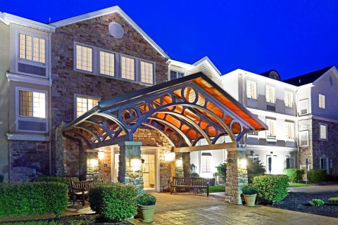 南不伦瑞克克兰伯里停留桥套房酒店(Staybridge Suites Cranbury - South Brunswick, an IHG Hotel)