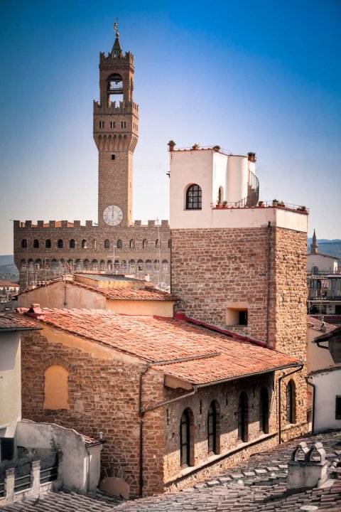 托瑞古尔法阿奇亚奥里豪华酒店(Hotel Torre Guelfa Palazzo Acciaiuoli)