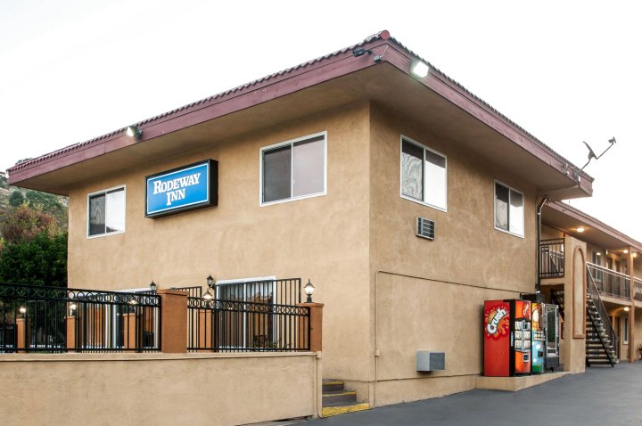 圣迭戈近 SDSU 罗德威酒店(Rodeway Inn San Diego Mission Valley/Sdsu)