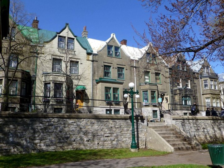 魁北克老庄园酒店(Hôtel Manoir Vieux Québec)