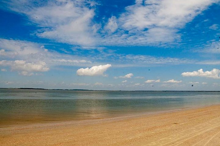 德索托海滩平房酒店(DeSoto Beach Terraces)