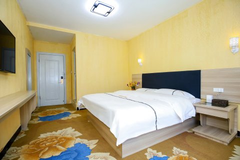 翠峰智选酒店(阳朔西街店)