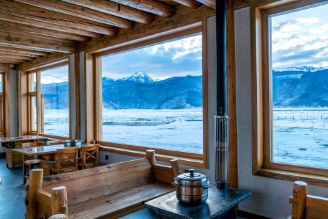 香格里拉十里雪山依拉海极景庄园(纳帕海依拉草原店)