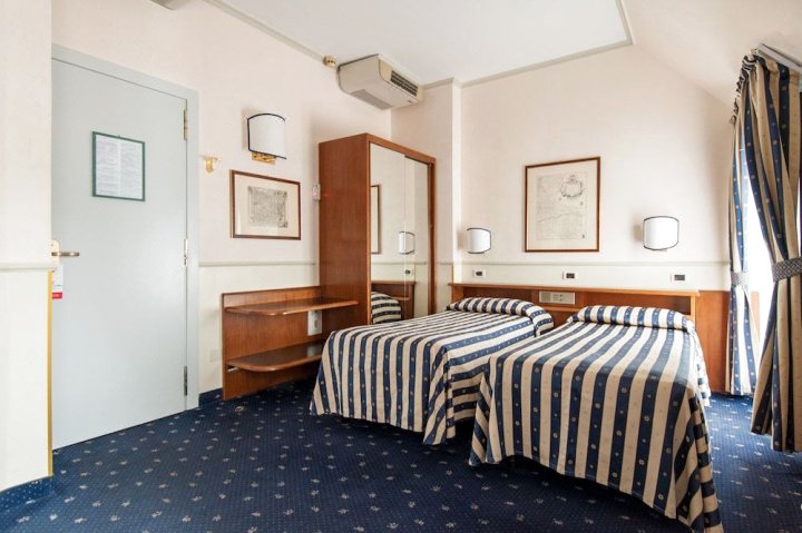 米兰芙罗拉酒店(Hotel Flora Milan)