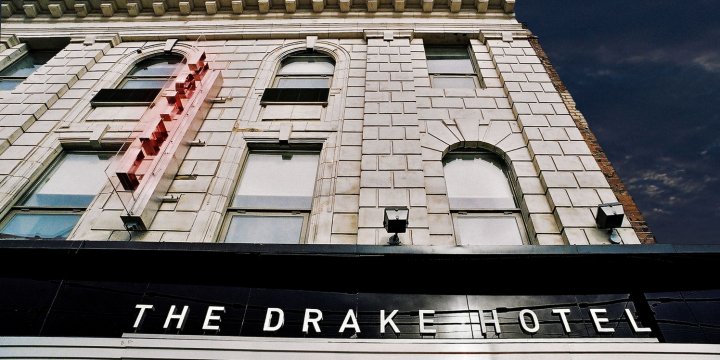 德雷克酒店(The Drake Hotel)