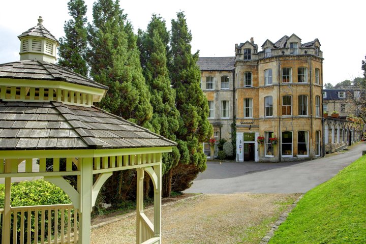 贝斯特韦斯特林普雷斯托克酒店(Best Western Limpley Stoke Hotel)