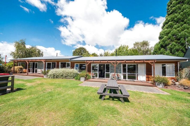 蒂阿诺度假酒店(Getaway Te Anau)