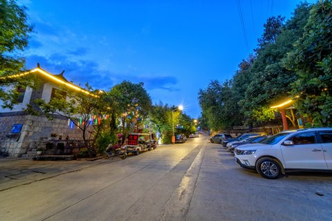锦鸿山莊.Peafowls Nest.灵羽之境.丽江古城(大水车店)