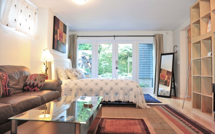 温西 独立出入 一房套间 L108(Private and Cozy Home in Kerrisdale L108)