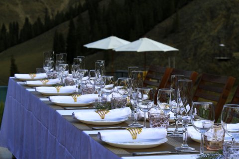 温泉赛里木湖克鲁格野奢营地