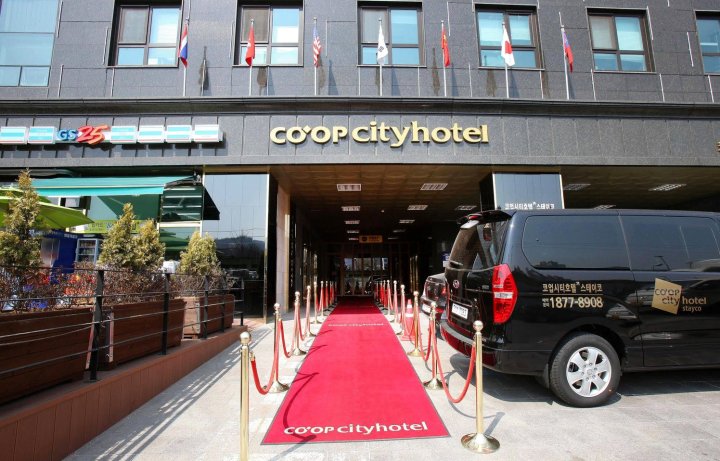 梧柳洞站酷普城市酒店(Coop City Hotel Oryu Station)