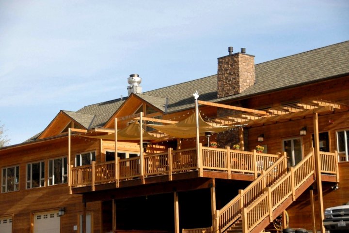 峡谷河牧场酒店(The Lodge at Canyon River Ranch)