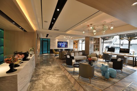 锦州王府客家泊隐酒店(古塔夜市店)