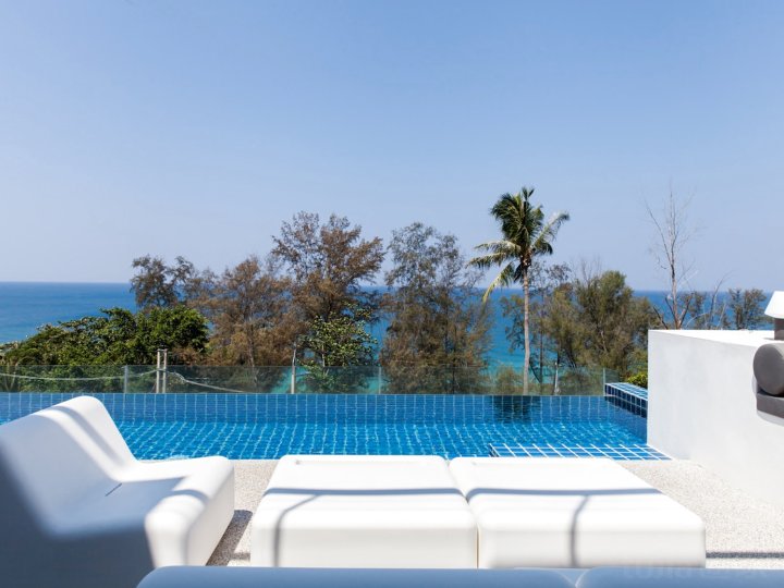 普吉岛苏林海滩萨玛森别墅(Sammassan Villa at Surin Beach Phuket)