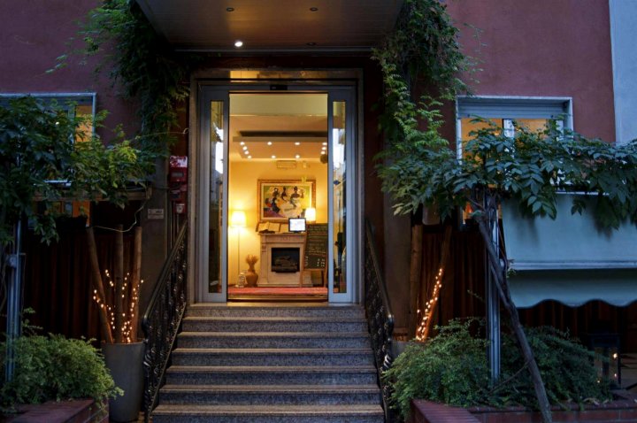 生态环保酒店 - 法义公寓式酒店及生态餐厅(eco Hotel Milano & BioRiso Restaurant)
