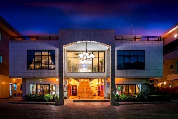 拉哥斯库拉莫瓦特斯万豪普罗蒂酒店(Protea Hotel by Marriott Lagos Kuramo Waters)