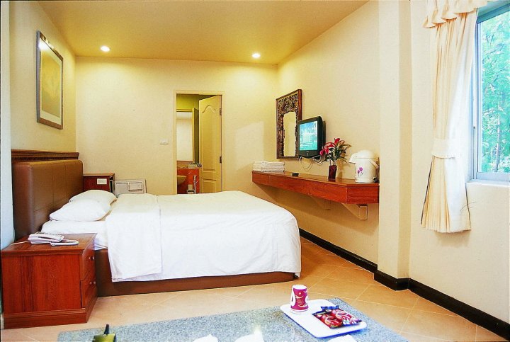 Highway Hotel Huahin