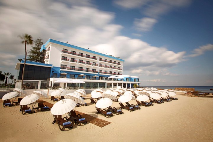 阿尔金棕榈滩酒店(Arkin Palm Beach Hotel)