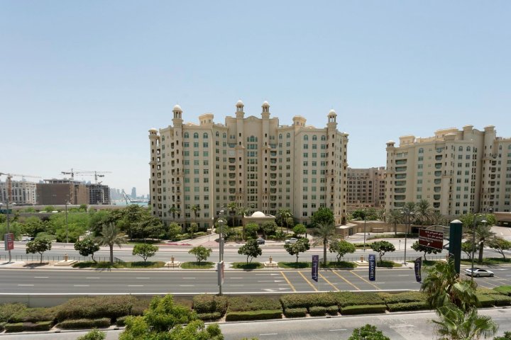 迪拜火山旅-朱美拉棕榈岛三卧室公寓(3Br at Al Haseer 311)