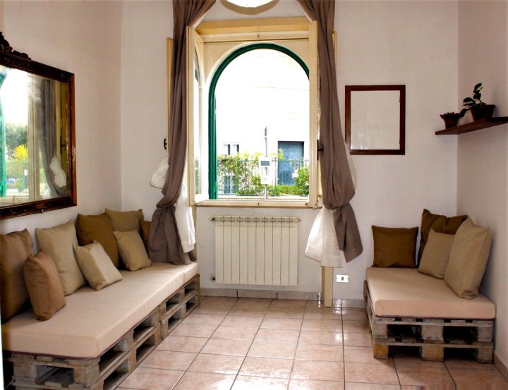 雷契 3 居公寓酒店 - 附专属花园及无线上网 - 离海滩 3 公里(Apartment with 3 Bedrooms in Lecce, with Enclosed Garden and Wifi - 3)