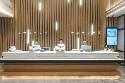 湛江人民大道鼎盛广场亚朵酒店