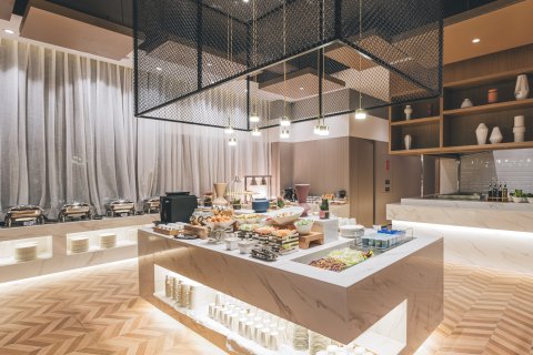 湛江人民大道鼎盛广场亚朵酒店