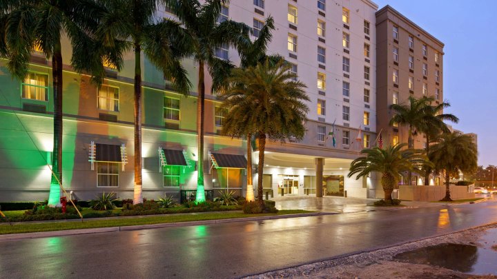 科勒尔盖布尔斯迈阿密国际机场贝斯特韦斯特精品酒店(Best Western Premier Miami International Airport Hotel & Suites Coral Gables)