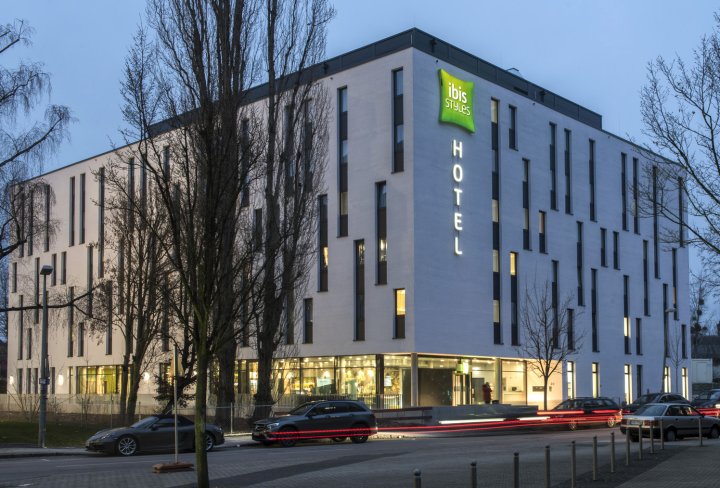 宜必思尚品斯图加特恩茨河畔法伊欣根酒店(ibis Styles Stuttgart Vaihingen)