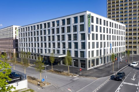 陆森 - 克林斯智选假日酒店 - IHG 旗下酒店(Holiday Inn Express - Luzern - Kriens, an IHG Hotel)