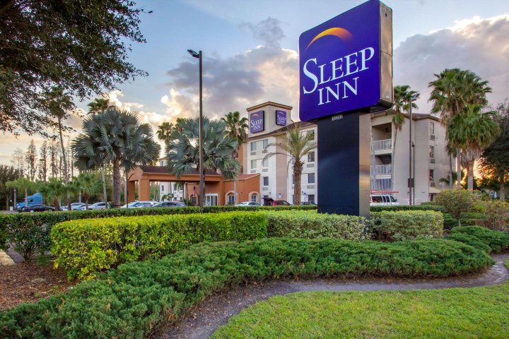 布希花园附近舒眠酒店-USF(Sleep Inn Near Busch Gardens - USF)