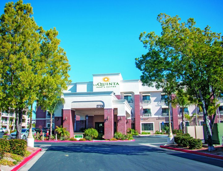 拉库恩塔旅馆&套房酒店(La Quinta by Wyndham Temecula)