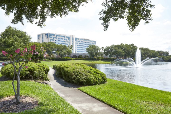 奥兰多机场万丽酒店(Renaissance Orlando Airport Hotel)