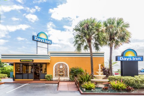 劳德代尔堡北奥克兰公园机场戴斯酒店(Days Inn by Wyndham Fort Lauderdale-Oakland Park Airport N)