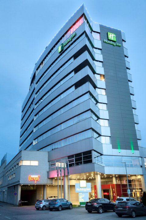吉利纳假日酒店(Holiday Inn Zilina, an IHG Hotel)