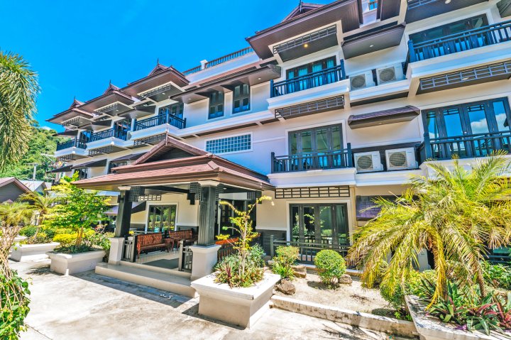 皮皮岛安达曼力狮度假酒店(Phi Phi Andaman Legacy Resort)