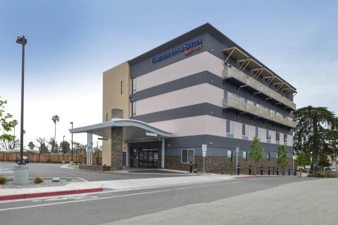 圣克鲁斯费尔菲尔德万豪套房酒店(Fairfield Inn & Suites by Marriott Santa Cruz)