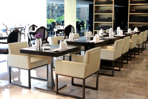 榛悦隆堡成都酒店