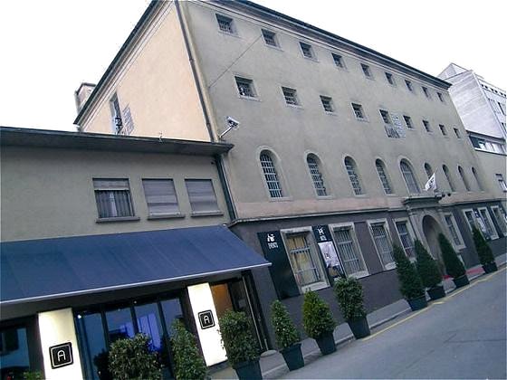 Hotel Jail Lowengraben