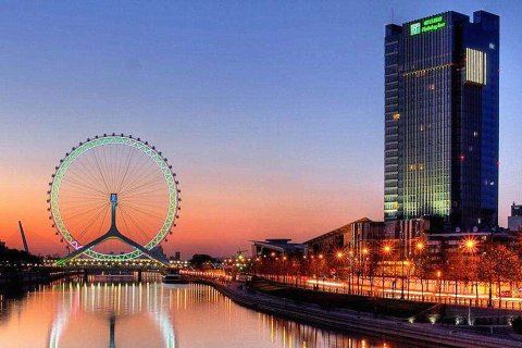 天津海河假日酒店