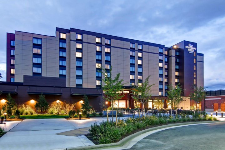 西雅图伊萨夸市希尔顿欣庭套房酒店(Homewood Suites by Hilton Seattle-Issaquah)