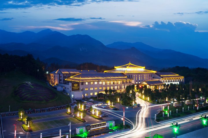 衡阳南岳逸山逸水酒店(原南岳共和酒店)