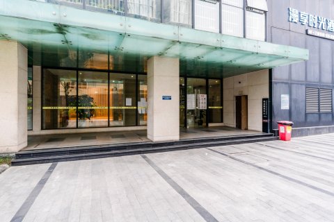 成都小苹果酒店(宽窄巷子人民公园地铁站店)