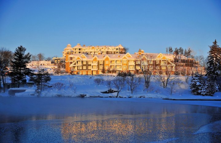 罗索 JW 万豪度假酒店及水疗中心(JW Marriott The Rosseau Muskoka Resort & Spa)