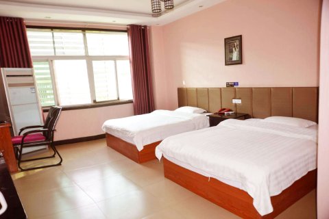 平利昌鸿君悦快捷酒店