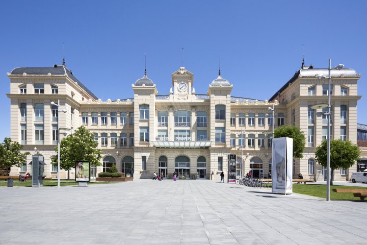 兰布拉莱伊达酒店(Hotel Rambla Lleida)