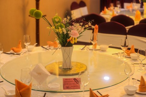 泸县馨天诚酒店